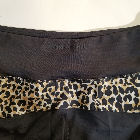 Outdoor Voices Leopard Hudson 2.5" Shorts XL - Picture 15 of 16